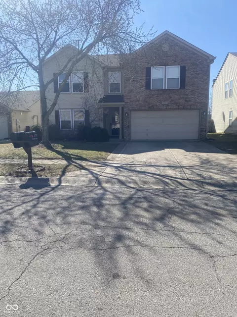 1735 Sonesta Ln, Indianapolis, IN 46217