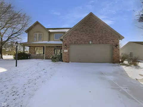 1059 Sugar Maple Dr, Greenwood, IN 46143