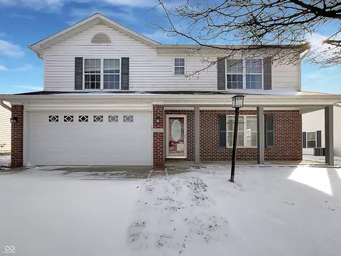 1846 Juniper Ln, Greenwood, IN 46143