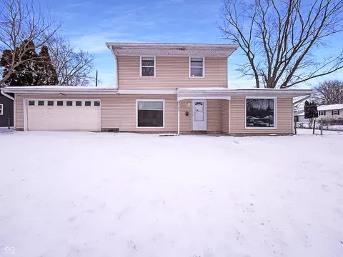 3743 Celtic Dr, Indianapolis, IN 46235