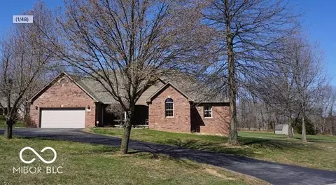 2731 Trailridge Ct, Martinsville, IN 46151
