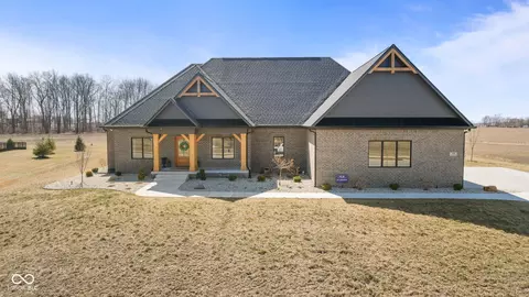 5189 Abbeygate Blvd, Bargersville, IN 46106