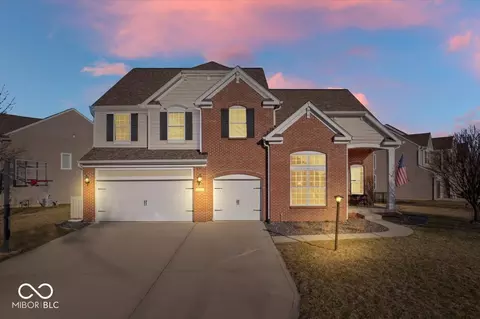 348 Entrance Hall, Greenwood, IN 46142