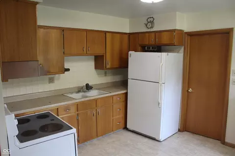 Kitchen - 424 Wayside Dr, Plainfield, IN 46168 photo 1 of 2