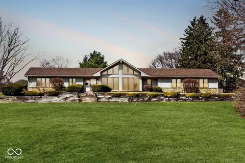 6114 Brokenhurst Rd, Indianapolis, IN 46220