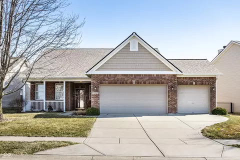 3439 Firethorn Dr, Whitestown, IN 46075