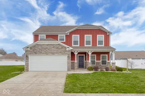 2016 Woodland Parks Dr, Columbus, IN 47201