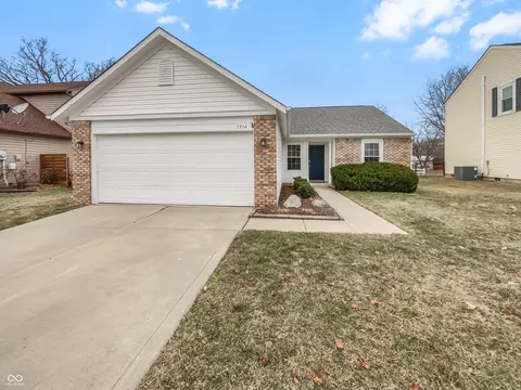 1914 Kingen Dr, Greenfield, IN 46140
