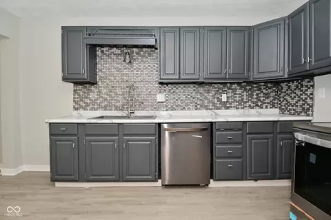 Kitchen - 207 E Wall St, Advance, IN 46102 photo 2 of 3