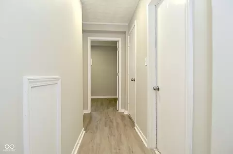 Entry Way - 207 E Wall St, Advance, IN 46102 photo 2 of 2