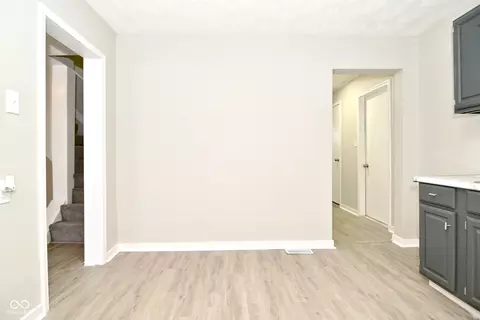 Entry Way - 207 E Wall St, Advance, IN 46102 photo 1 of 2