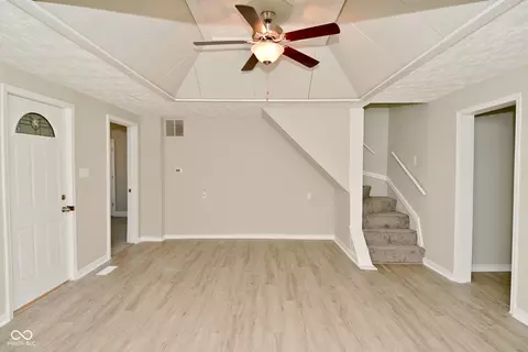 Living - 207 E Wall St, Advance, IN 46102 photo 3 of 4
