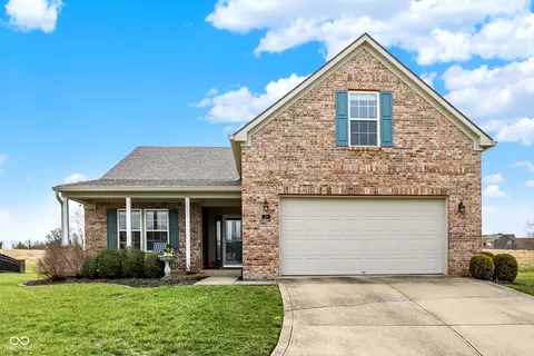 129 W Clear Lake Ln, Westfield, IN 46074