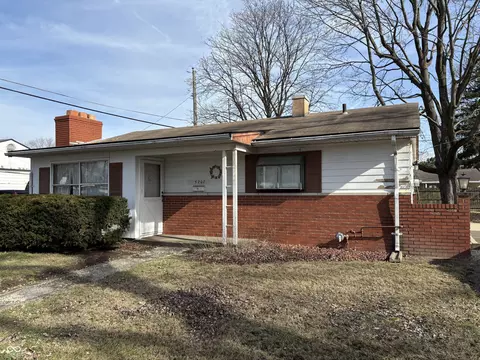 5207 N Sadlier Dr, Indianapolis, IN 46226