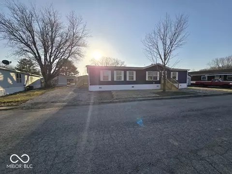 3032 Van Bibber Lk, Greencastle, IN 46135