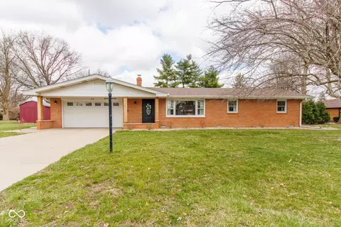 518 Wedgewood Dr, Anderson, IN 46013