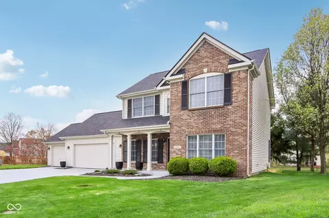 11907 Ledgestone Cir, Fishers, IN 46037