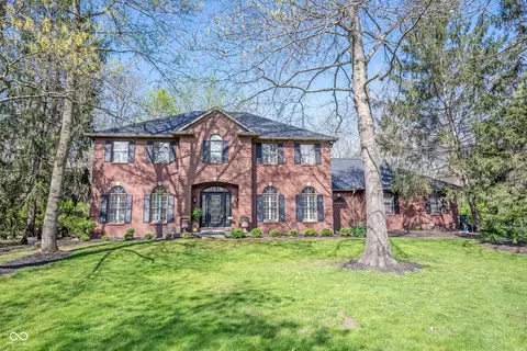8220 Traders Hollow Ct, Indianapolis, IN 46278