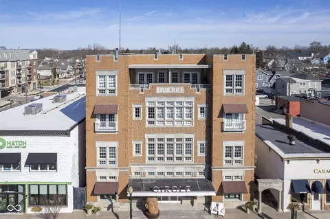 30 W Main St #3D, Carmel, IN 46032