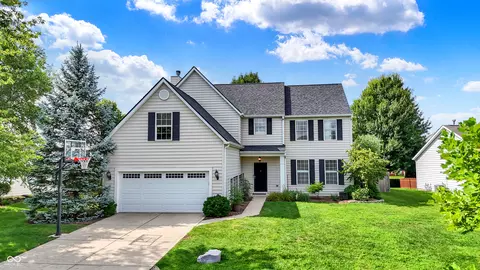 10030 Rainbow Falls Ln, Fishers, IN 46037