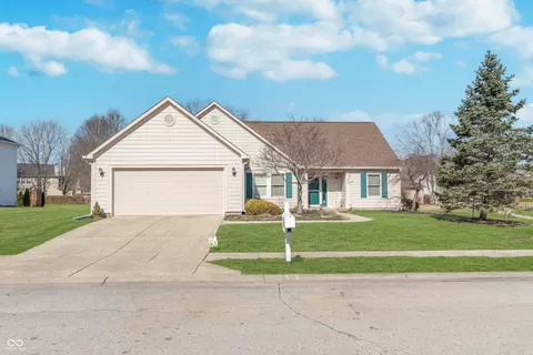 9930 Chinquapin Ct, Carmel, IN 46033