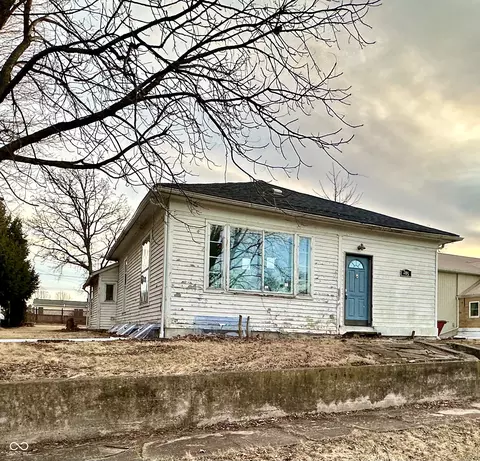 205 E 2nd St, West Lebanon, IN 47991