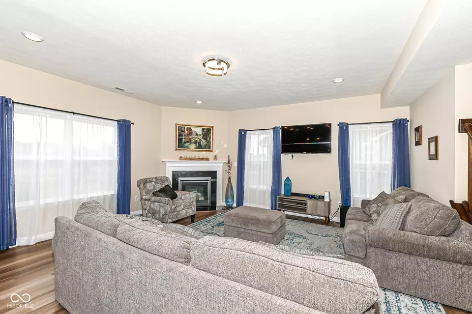 Living - 16406 Taconite Dr, Noblesville, IN 46060 photo 5 of 5