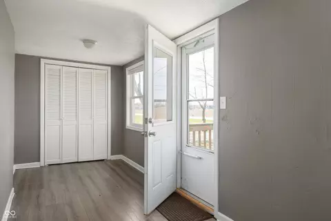 Entry Way - 712 N Pendleton Ave, Pendleton, IN 46064 photo 1 of 1