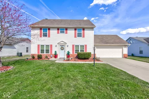 6843 Long Run Dr, Indianapolis, IN 46268