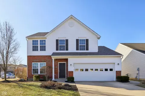 8327 Gates Corner Dr, Indianapolis, IN 46113