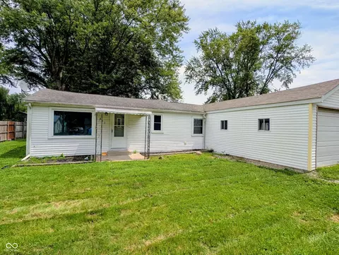 611 Della Rd, Columbus, IN 47203