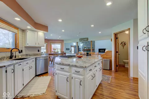 Kitchen - 2274 W Huntsville Rd, Pendleton, IN 46064 photo 1 of 6