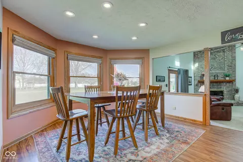 Dining - 2274 W Huntsville Rd, Pendleton, IN 46064 photo 4 of 5