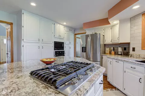 Kitchen - 2274 W Huntsville Rd, Pendleton, IN 46064 photo 4 of 6