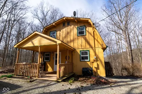261 Victory Hill Dr, Coatesville, IN 46121