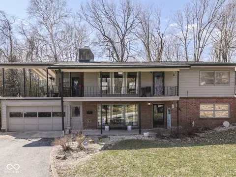 490 Valley Dr, Martinsville, IN 46151