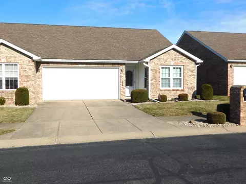 1054 E Crown Pointe Blvd, Greensburg, IN 47240