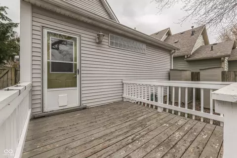 Exterior - 475 E Madison St, Franklin, IN 46131 photo 3 of 5