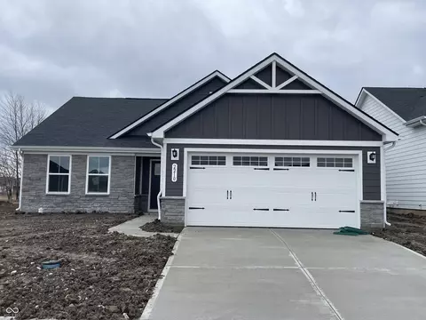 2210 Walnut Frk Dr, Whitestown, IN 46075
