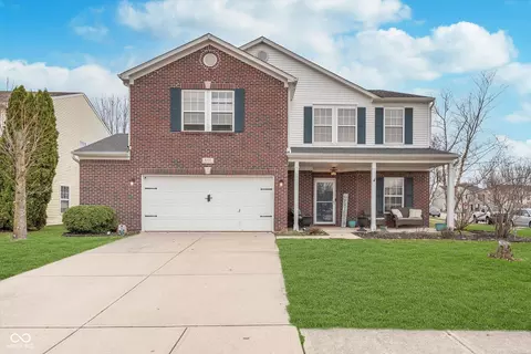 8335 S Shady Trail Dr, Pendleton, IN 46064
