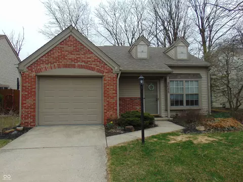 9688 Alexander Ln, Fishers, IN 46038