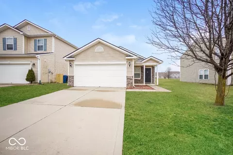 7726 Belmac Ln, Camby, IN 46113