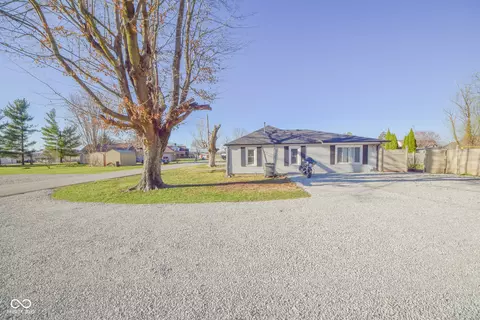 2213 Richard St, Vallonia, IN 47281