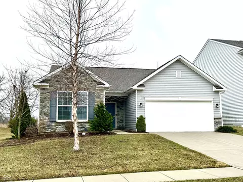 5757 Pebblebrooke Rd, Whitestown, IN 46075