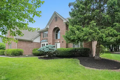 12307 Pebblepointe Pass, Carmel, IN 46033 photo 3