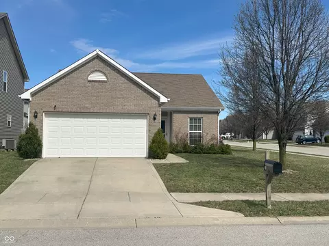 950 Kempson Ct, Westfield, IN 46074