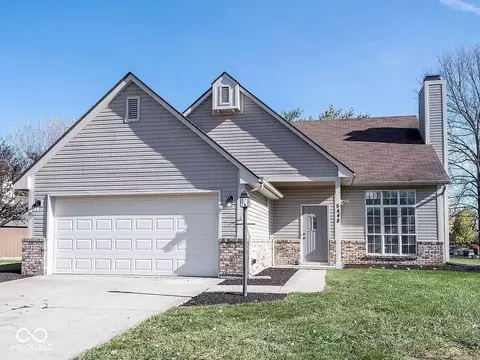 5448 Pine Knoll Blvd, Noblesville, IN 46062