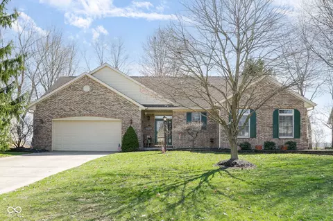 1667 Decourcy Ct, Franklin, IN 46131