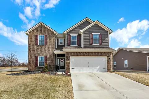 491 Tracewood Bnd, Greenfield, IN 46140