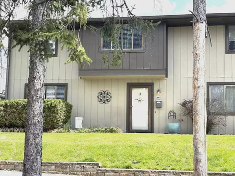 7902 Benjamin Dr, Lawrence, IN 46226